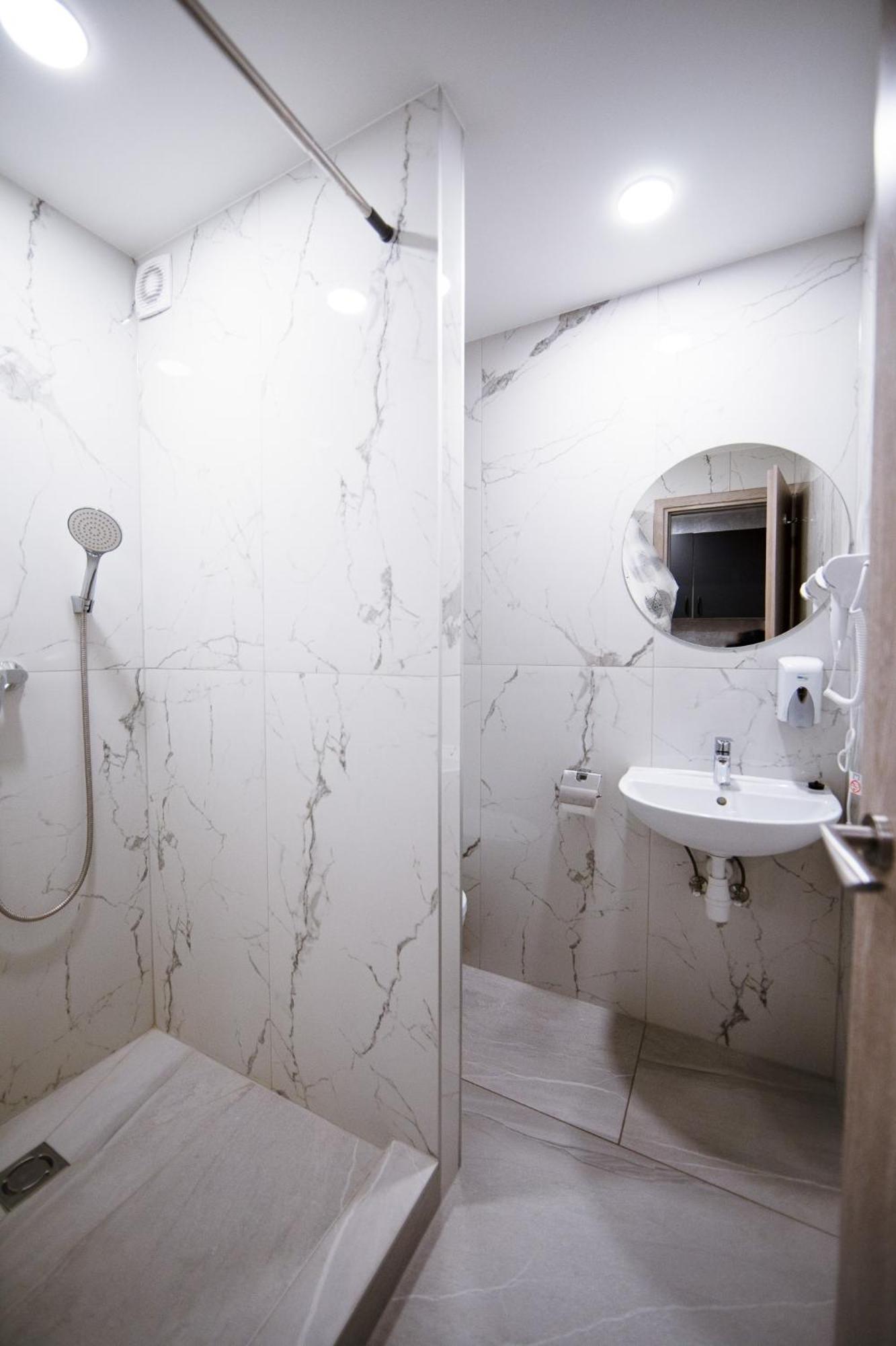 Dzukija Hotel Alytus Bagian luar foto